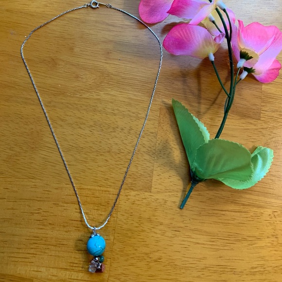 Vintage silver tone chain with drop multi-stone pendant, 16 inch chain - Picture 3 of 6